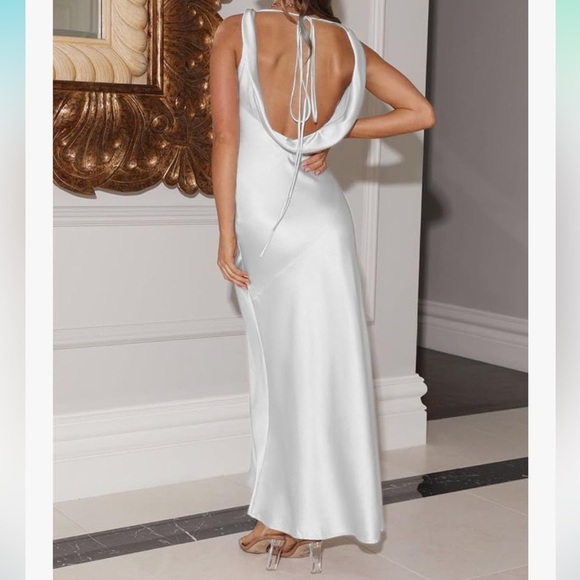 Elegant Satin Full Length Dress - Picture 2 of 5